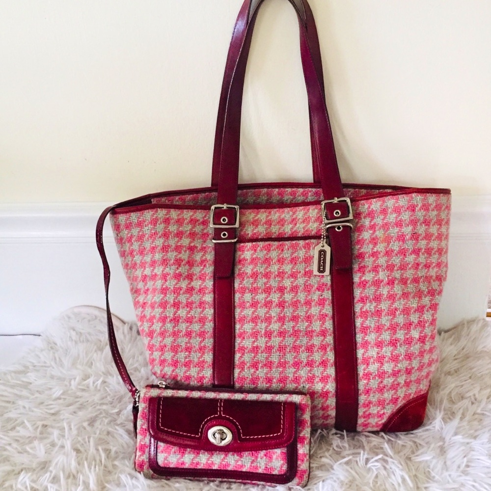 Coach Houndstooth Tote7Matching Wristlet/ Wallet